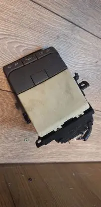 Glove box