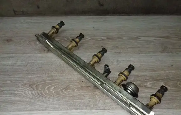 Volvo S80 Fuel injectors set 9125821 9186836