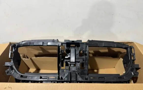 BMW X1 U11 Intercooler air guide/duct channel 51747011116