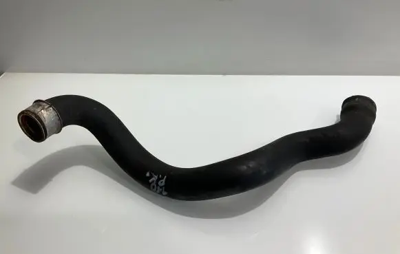 Mercedes-Benz E W211 Engine coolant pipe/hose