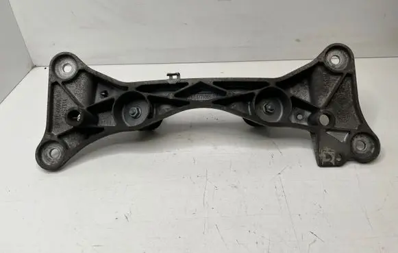 BMW 3 E92 E93 Gearbox mounting bracket 6771065