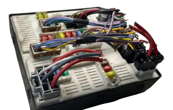 Renault Megane III Fuse box set 284B60168R 519331E010 9634018321