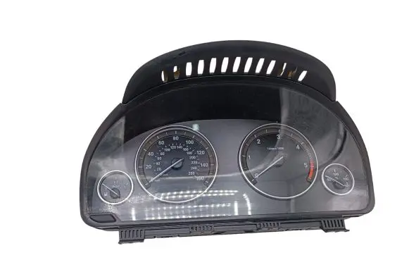 BMW 5 F10 F11 Speedometer (instrument cluster) 9249347 2119948 61925211