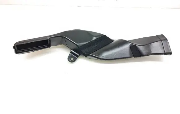 BMW X7 G07 Cabin air duct channel 7466096