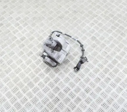 Volvo XC40 Front brake caliper 32329516 32329517