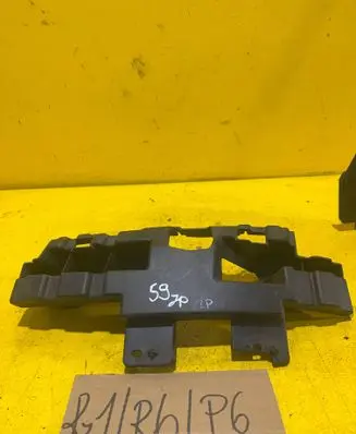Ford C-MAX I Front bumper mounting bracket 3M5117E857AF