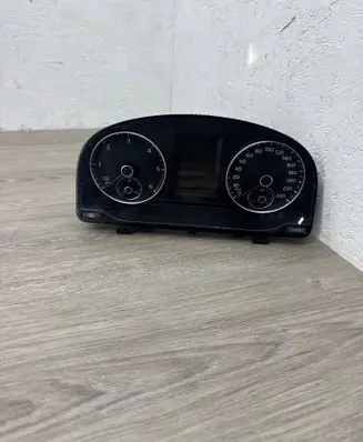 Volkswagen Caddy Speedometer (instrument cluster) 2K0920875A