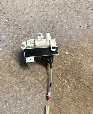 BMW 7 G11 G12 Front door soft close latching motor 7368450
