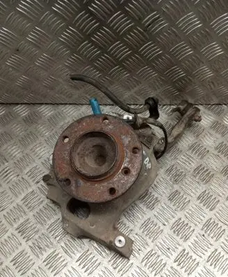 BMW 5 E60 E61 Front wheel hub