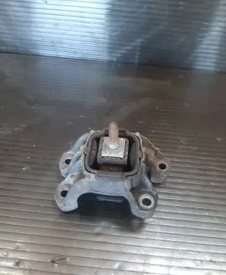 Mini Cooper Countryman R60 Gearbox mount 6784355