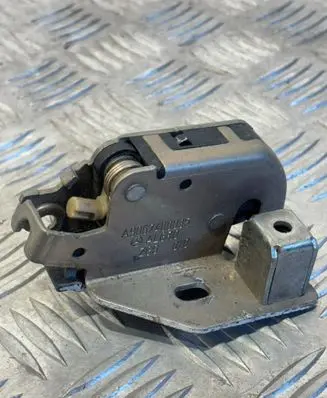 Mercedes-Benz Sprinter W901 W902 W903 W904 Rear door lock A9067400035 ZGS010 ALGR0