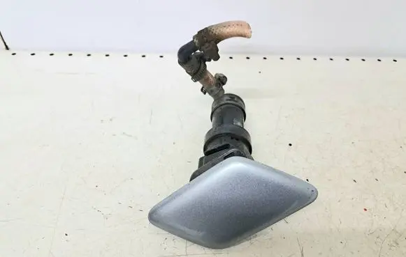 Honda Civic Headlight washer spray nozzle 