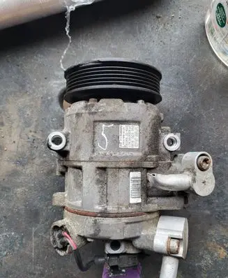 Skoda Roomster (5J) Air conditioning (A/C) compressor (pump) 6Q0820808D