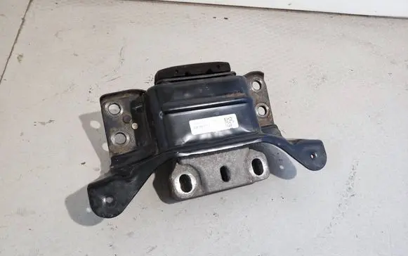 Skoda Octavia Mk3 (5E) Engine mount bracket 5Q0199555R