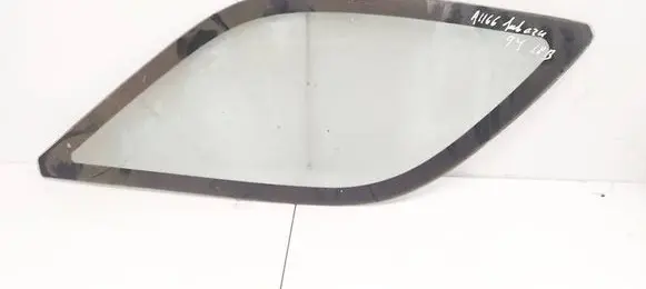 Subaru Impreza I Rear side window 
