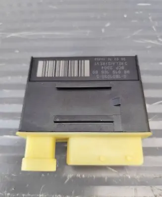 Citroen C5 Aircross Coolant fan relay 9801916680