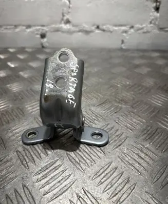 KIA Sportage Rear door lower hinge