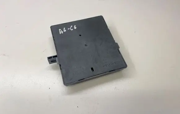 Audi A6 S6 C6 4F Comfort/convenience module 4F0907279 F005V00384