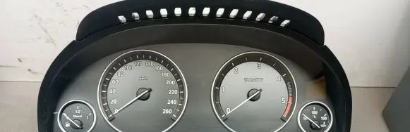 BMW 5 F10 F11 Speedometer (instrument cluster) 9249345