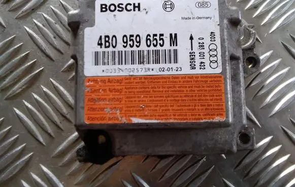 Audi A6 S6 C5 4B Airbag control unit/module 4B0959655M 0285001432