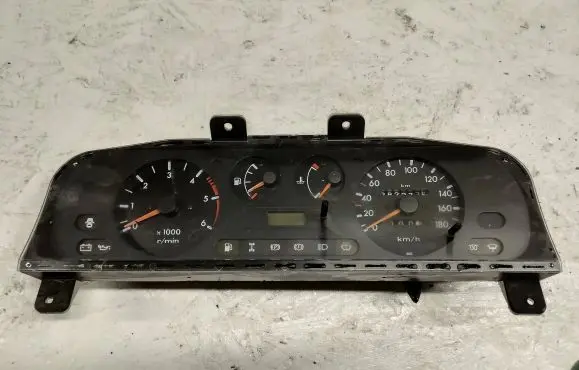 Nissan Terrano Speedometer (instrument cluster)