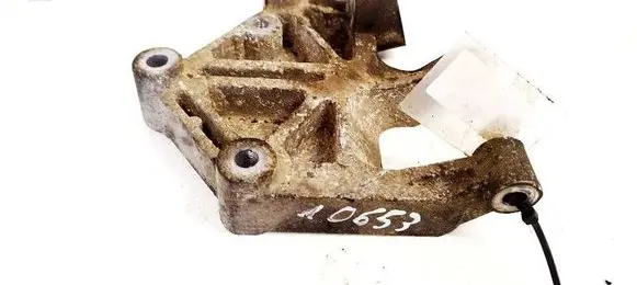 Saab 9-5 Engine mounting bracket 5063334