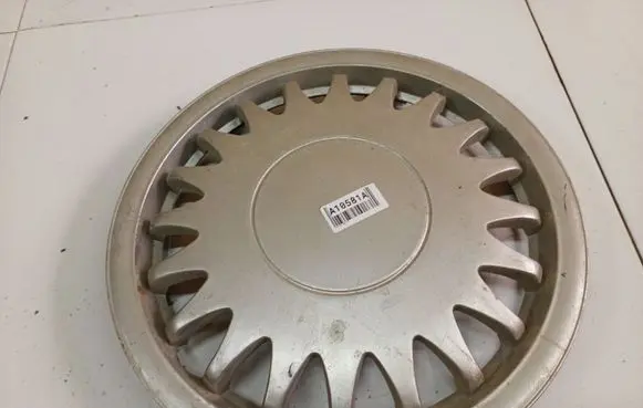 Audi 100 200 5000 C3 R14 wheel hub/cap/trim 