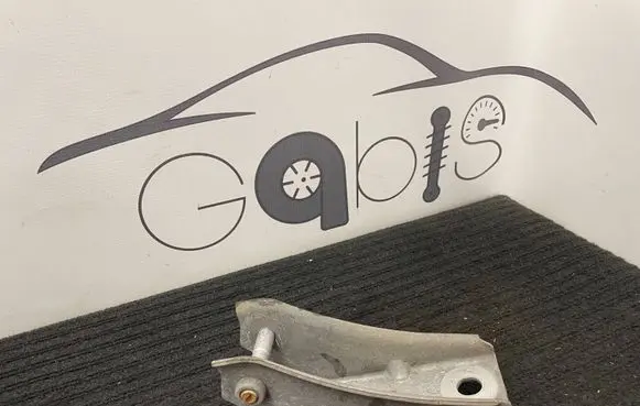 BMW 6 G32 Gran Turismo Rear bumper mounting bracket 6878218