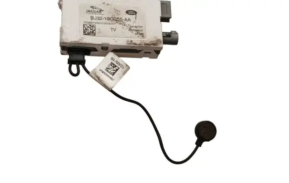 Land Rover Range Rover L405 Aerial antenna amplifier BJ3219G255AA