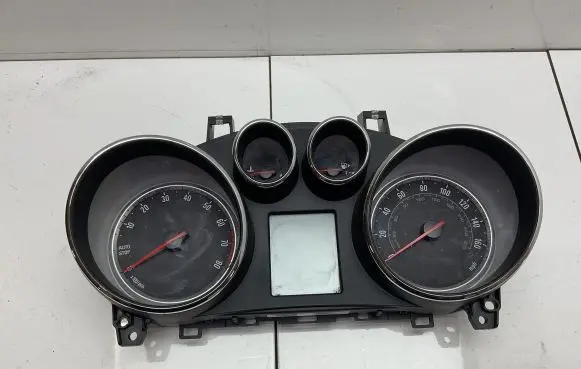 Opel Mokka Speedometer (instrument cluster) 95316670
