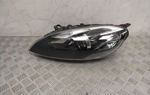 Volvo V40 Headlight/headlamp 31283332