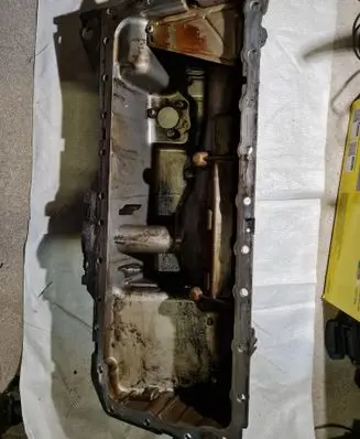 BMW 3 E90 E91 Oil sump 7585432