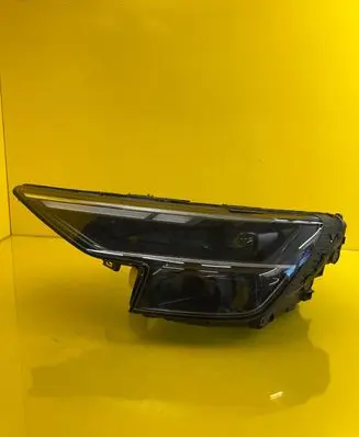 Audi Q8 Headlight/headlamp 4M8941011