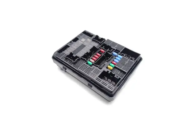 Mercedes-Benz Citan II W420 Fuse module 284B7-8601R V668008G1B