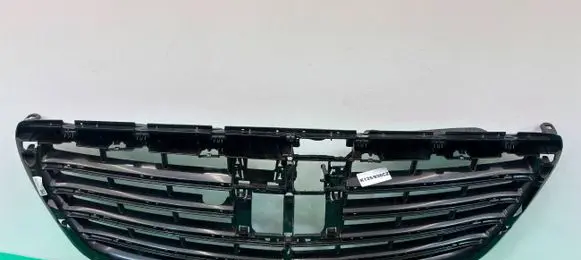 Mercedes-Benz S W222 Front bumper upper radiator grill A222880040883