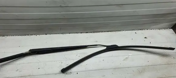 Nissan X-Trail T30 Windshield/front glass wiper blade NOCODE