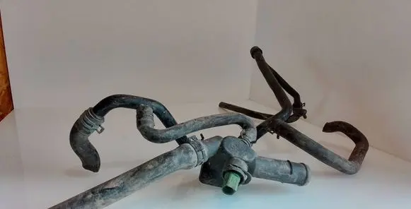 Audi A3 S3 8L Engine coolant pipe/hose 06A121133D
