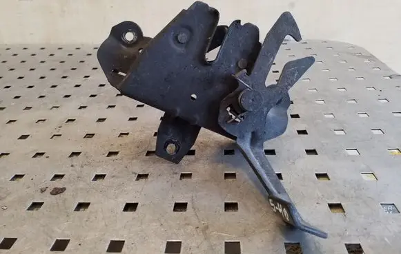 Volvo S40, V40 Engine bonnet/hood lock/catch