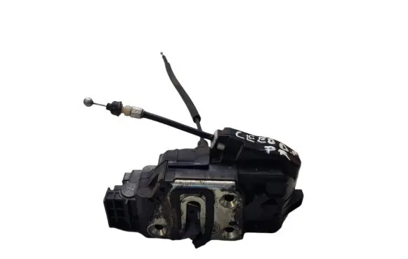 KIA Ceed Front door lock