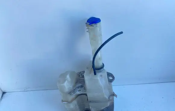 Volvo S80 Windshield washer fluid reservoir/tank 9178881