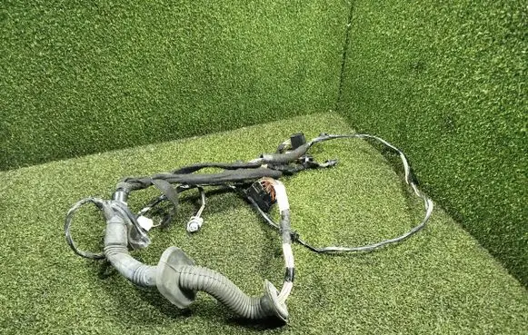 Renault Master III Front door wiring loom 241257258R 8200778254