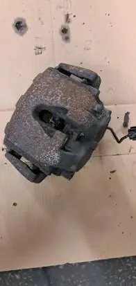 Mercedes-Benz E W211 Front brake caliper