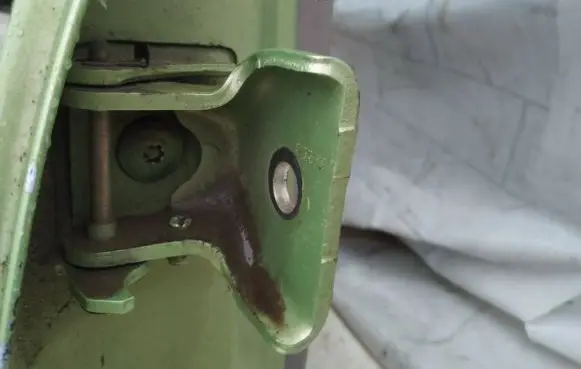 Citroen C3 Rear door lower hinge