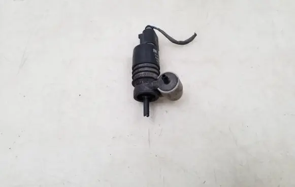 Opel Astra J Windscreen/windshield washer pump 13250357