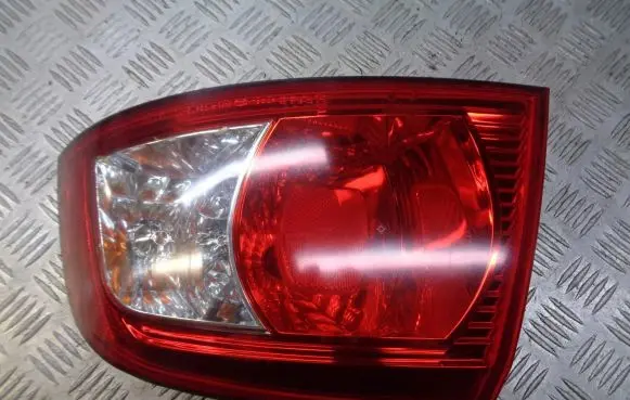 KIA Magentis Rear/tail lights