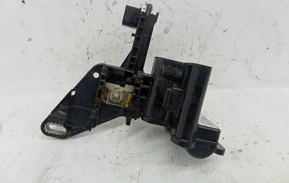 BMW 4 F32 F33 Voltage converter inverter 929615101 16122013 810068