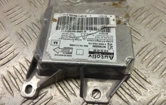 Peugeot RCZ Airbag control unit/module 9673605880
