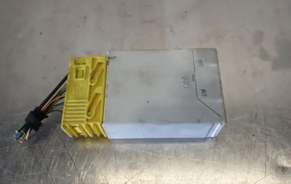 BMW 3 E36 Central body control module 61.35-4146047