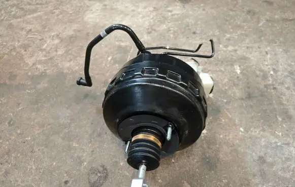 BMW 1 E81 E87 Brake booster 6751976 675197604 29675197604