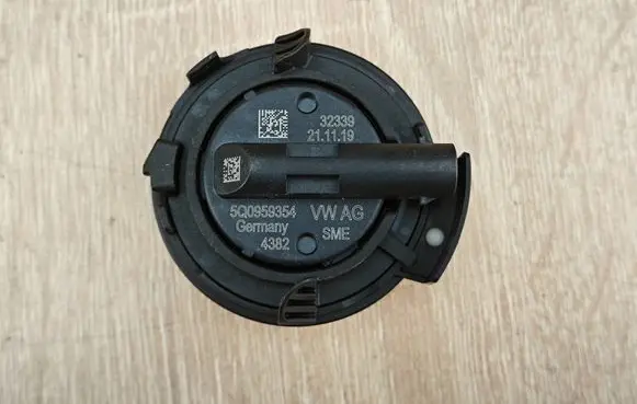 Audi Q3 F3 Airbag deployment crash/impact sensor 5Q0959354